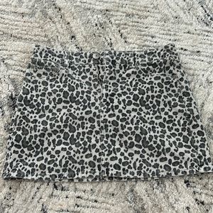 American Eagle Leopard Skirt Size 8